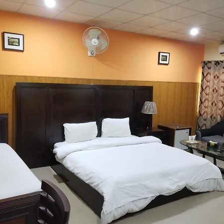 Amyl'S Garden Guest House Islamabad Exteriör bild