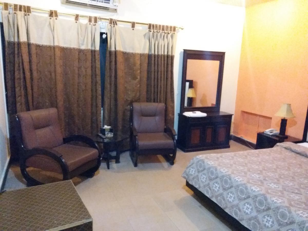 Amyl'S Garden Guest House Islamabad Exteriör bild