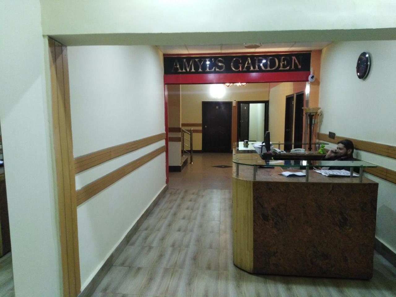 Amyl'S Garden Guest House Islamabad Exteriör bild